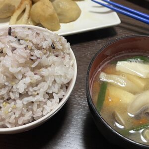 ご飯とみそ汁